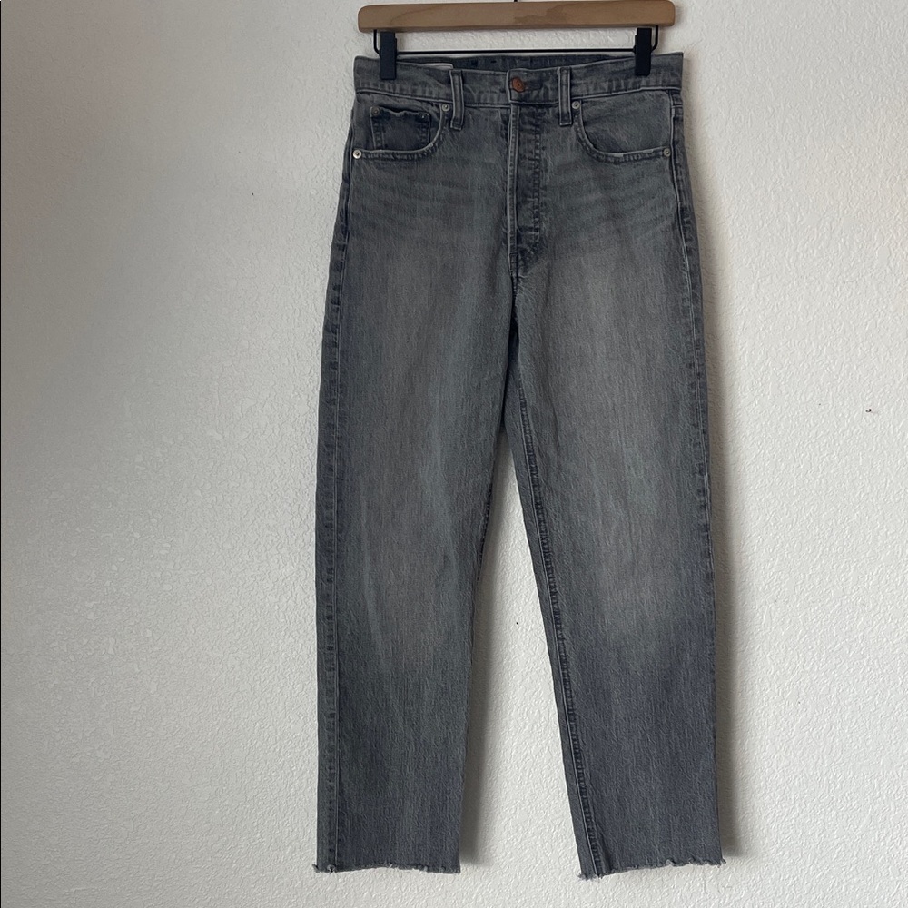 GAP Women's High-Rise Straight Jeans in Washed Gray